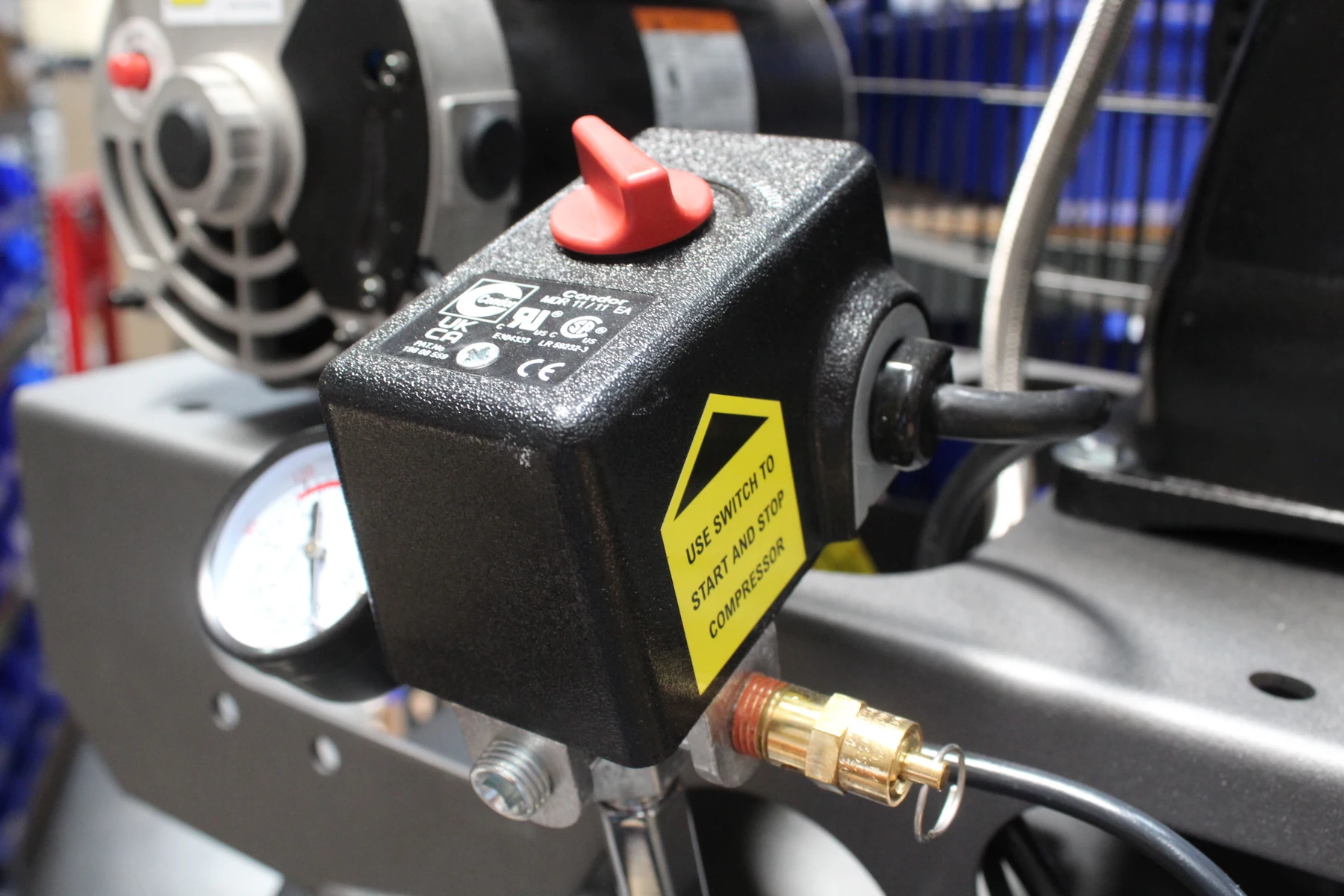 California Air Tools CALAIR 60037BD 60 Gal 3.7 hp One-Stage Oil-Lubricated Belt Driven Air Compressor 2