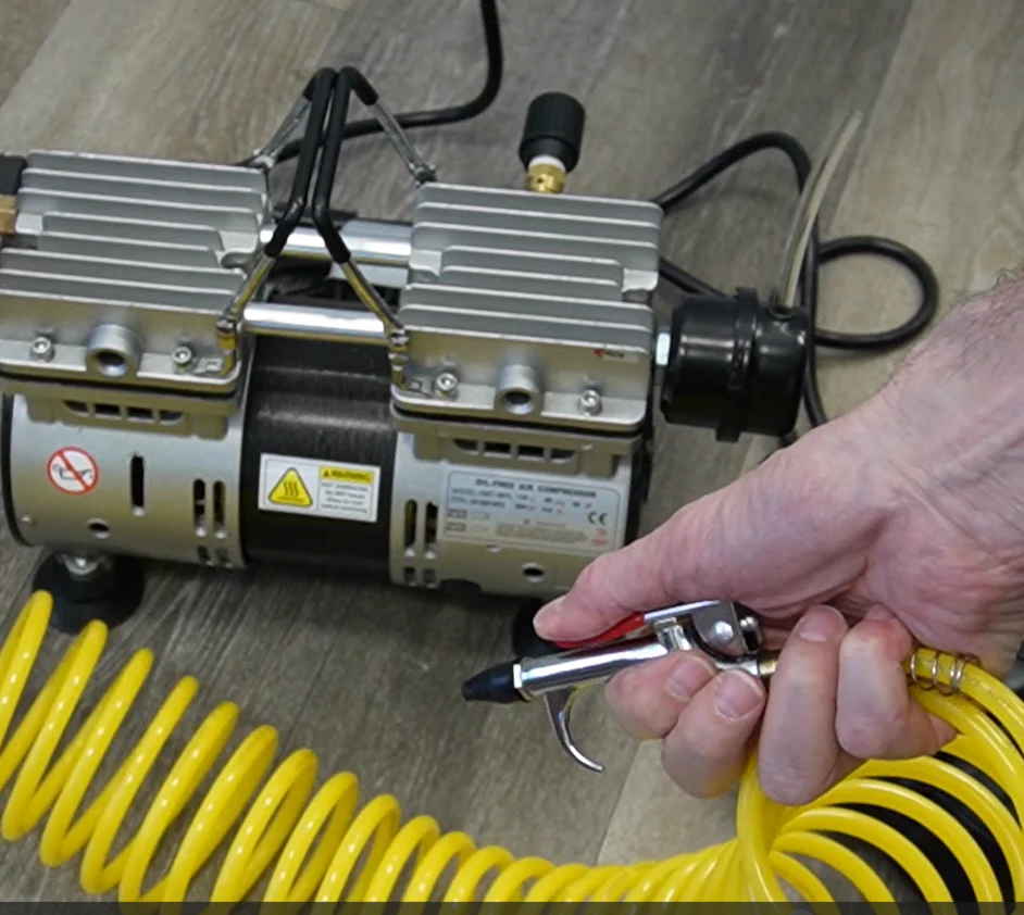 CALIFORNIA AIR TOOLS 10TL Ultra Quiet 1.0 Hp, Oil-Free, Lightweight Tankless Air Compressor 12